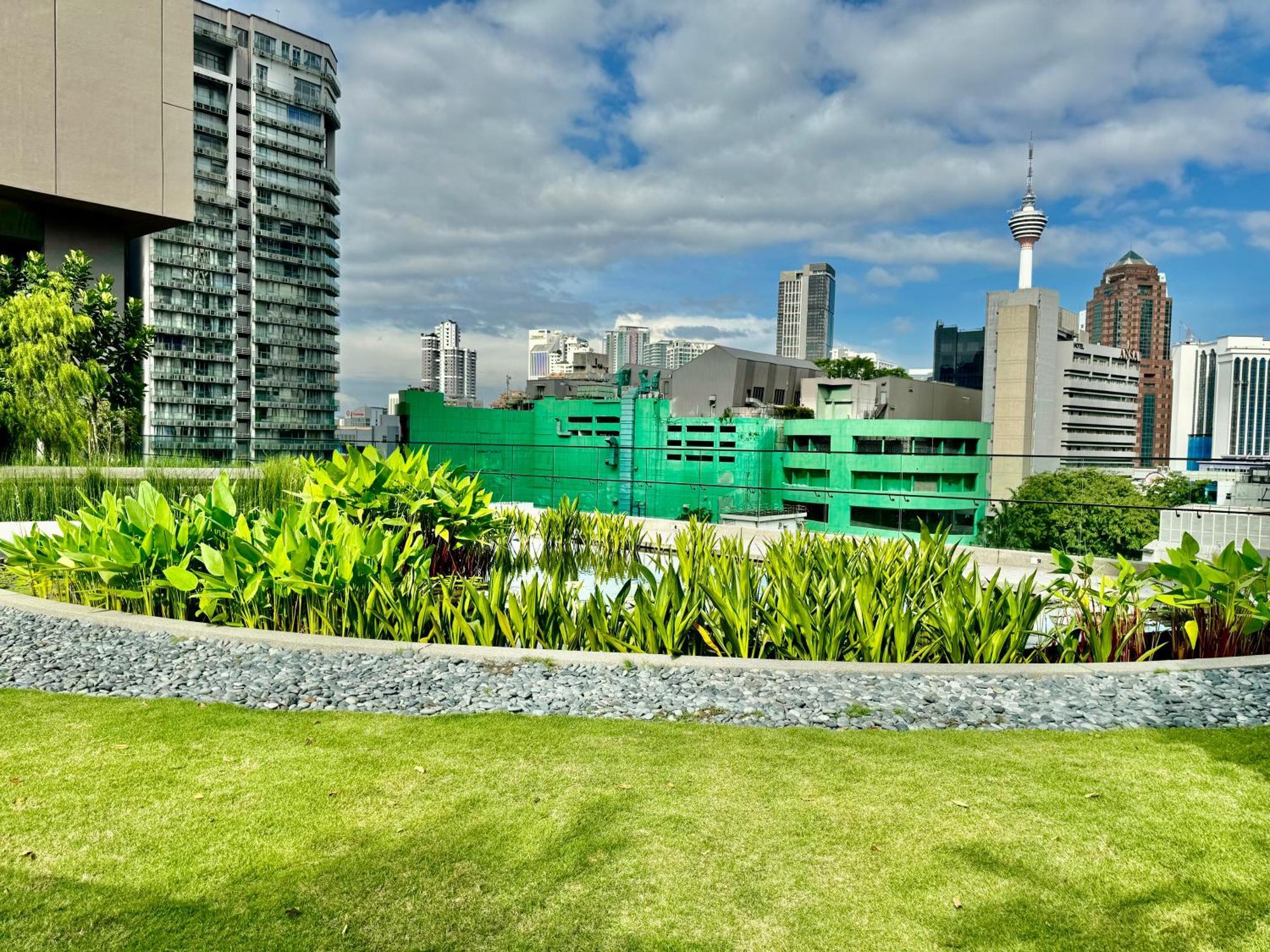 Klcc Suites At Axon By Skypool Kuala Lumpur Exterior photo