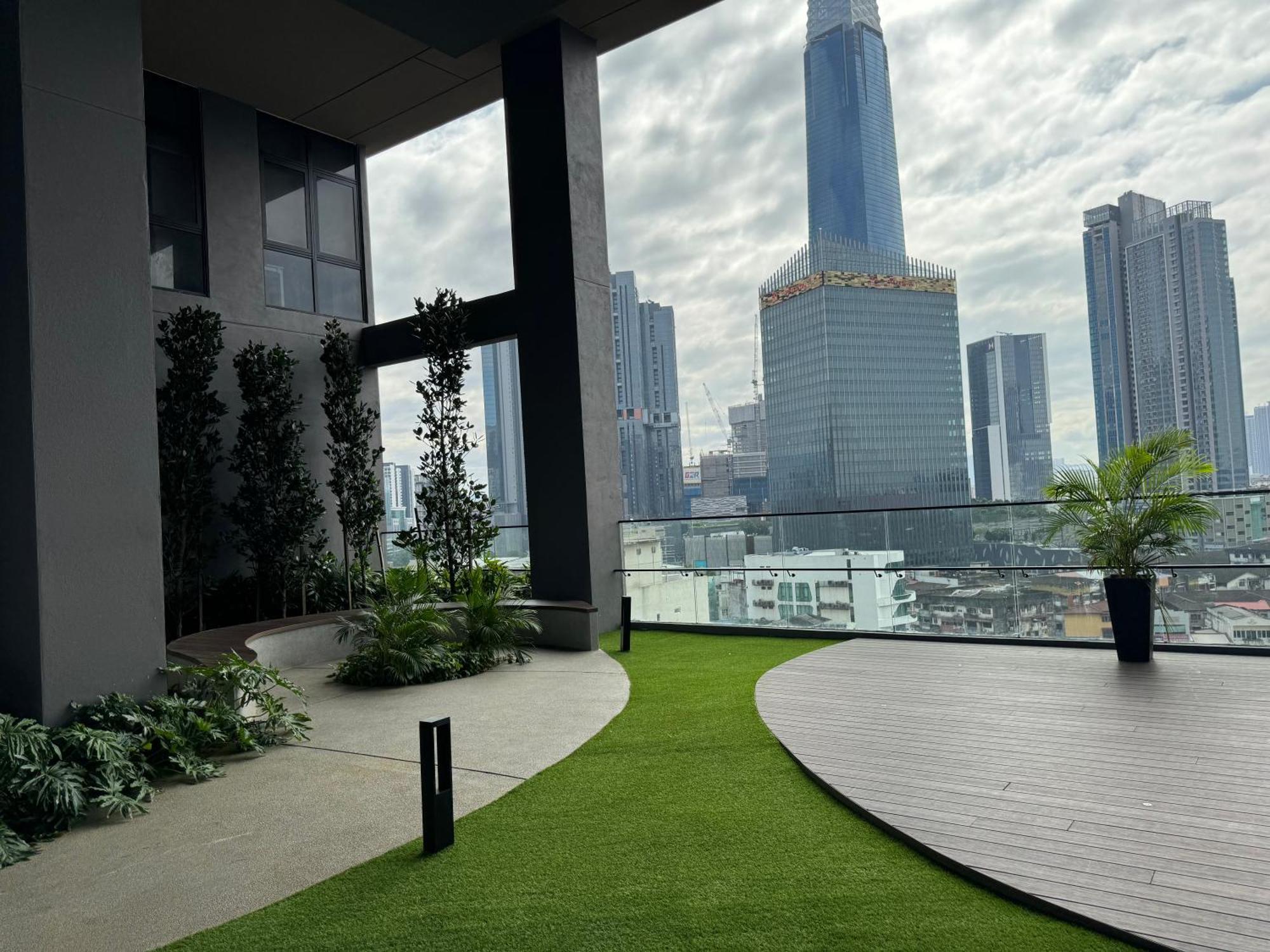 Klcc Suites At Axon By Skypool Kuala Lumpur Exterior photo