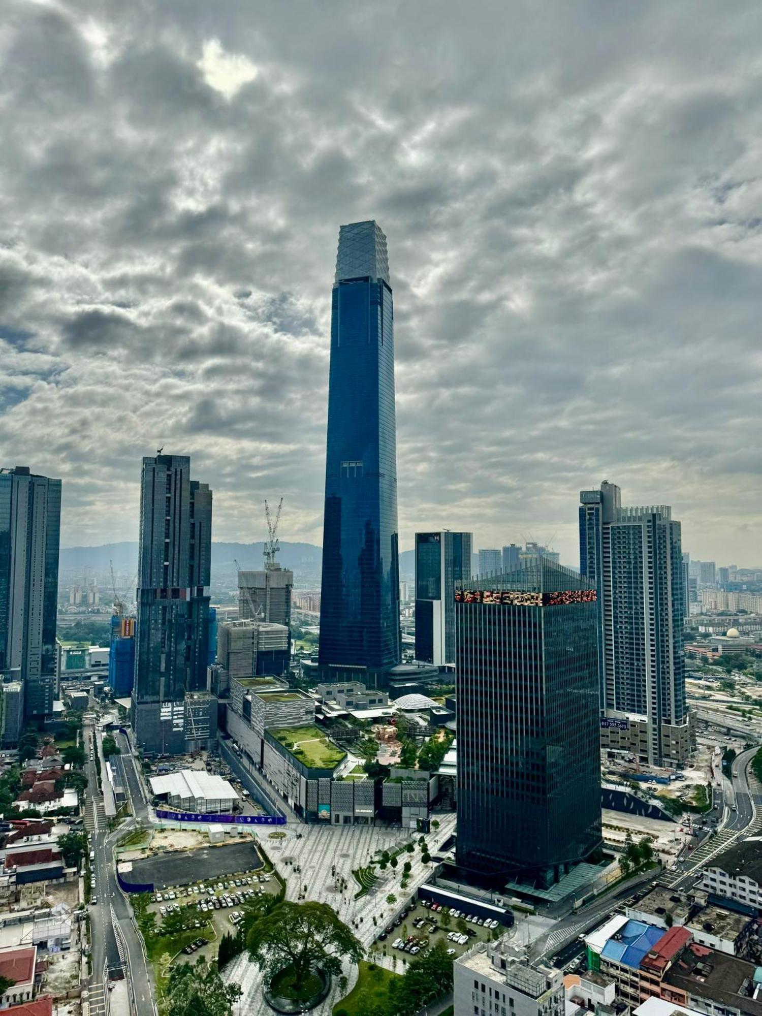 Klcc Suites At Axon By Skypool Kuala Lumpur Exterior photo